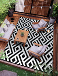Black & Light Grey 8x10 Outdoor Plastic Straw Rug with Carry Bag O43230