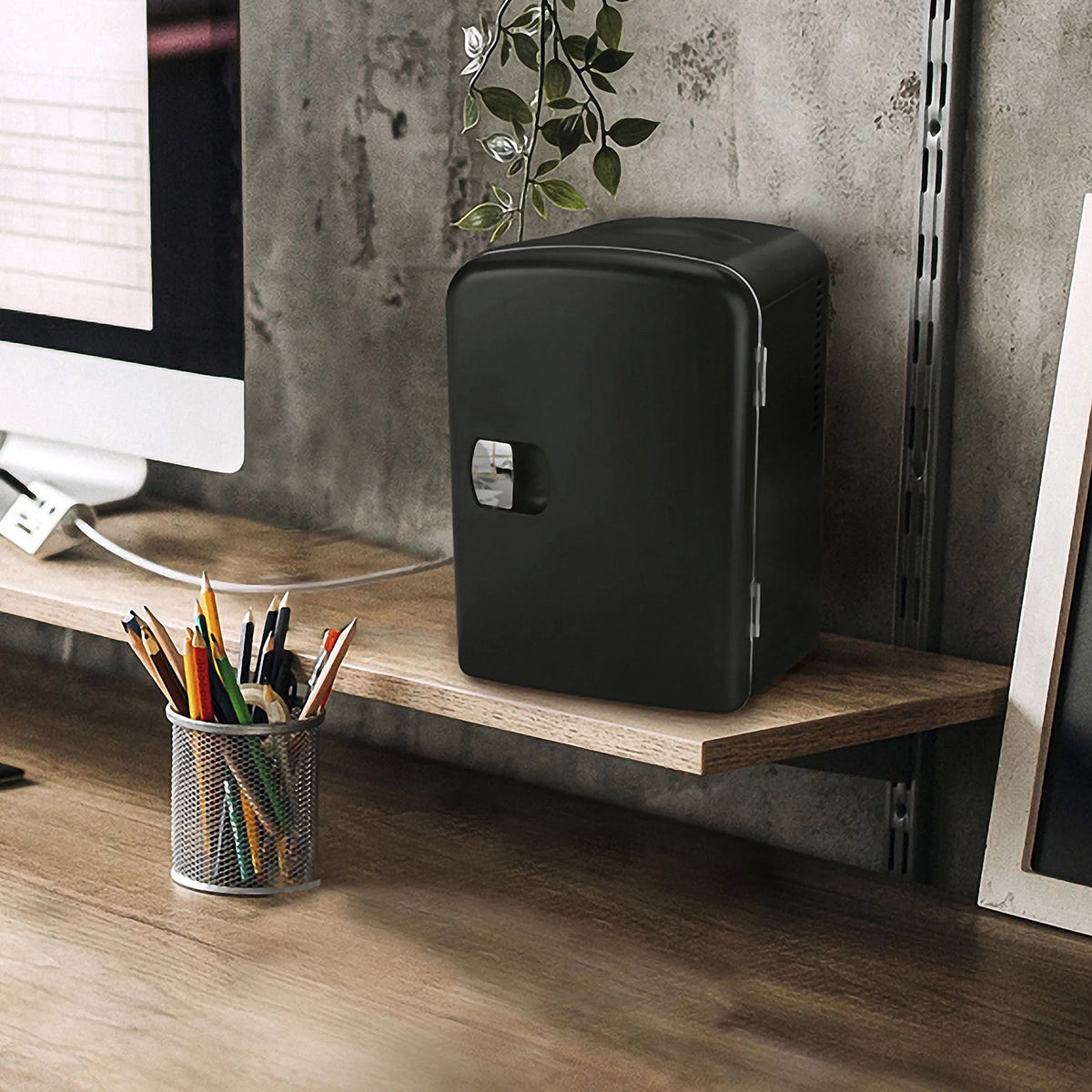 Black 6 Can Mini Fridge O414607