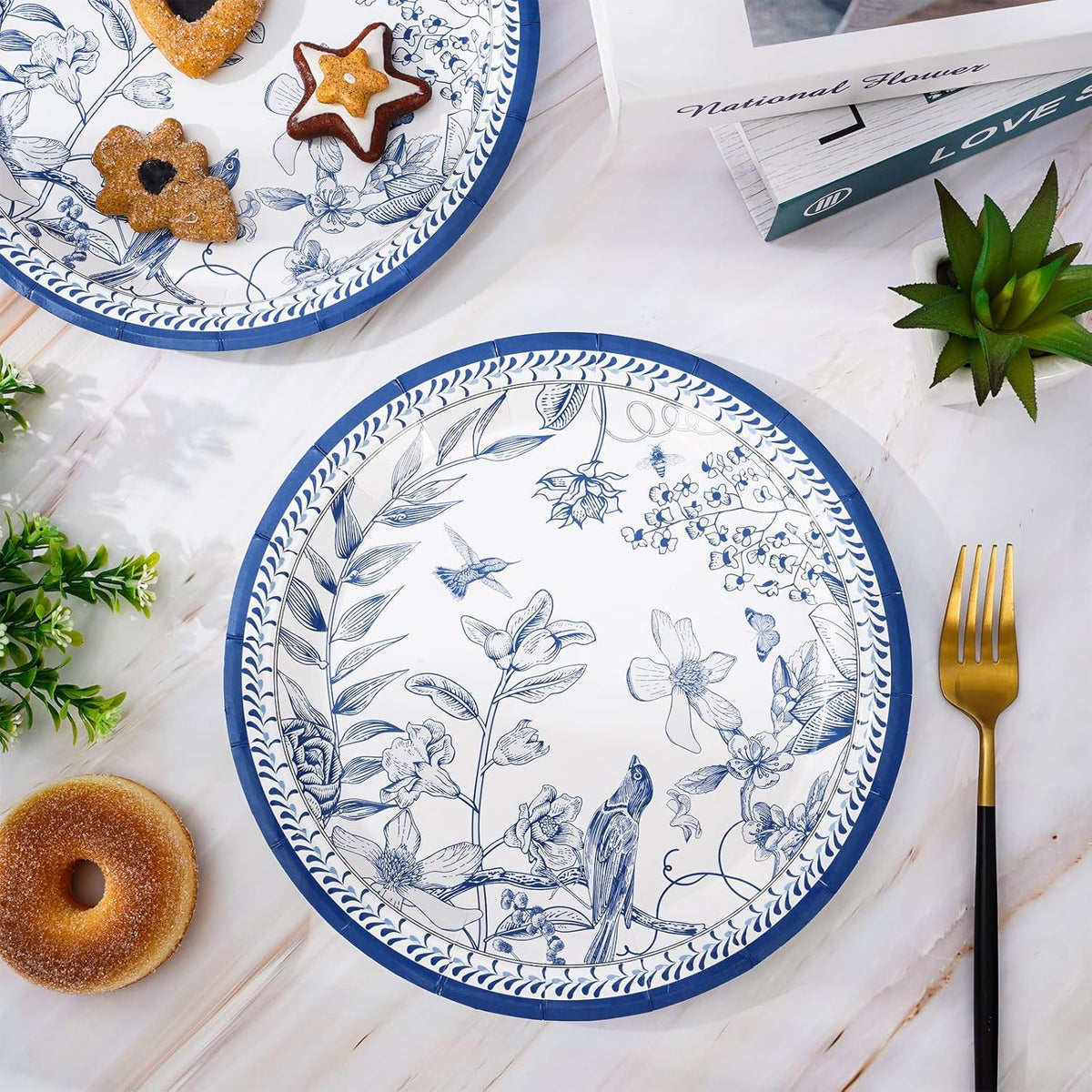 24Pcs Blue White 9 Inch Disposable Paper Plates Q850