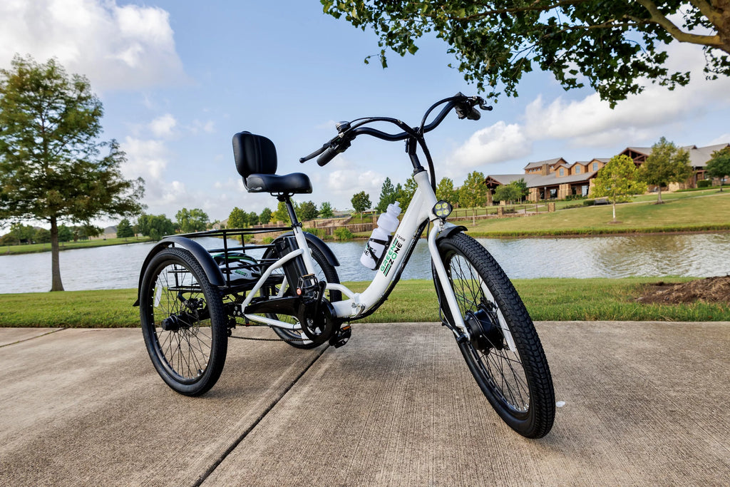 24" Electric Folding Tricycle, 7-Speed, 3 Wheels, 350W Motor, Black & White O926