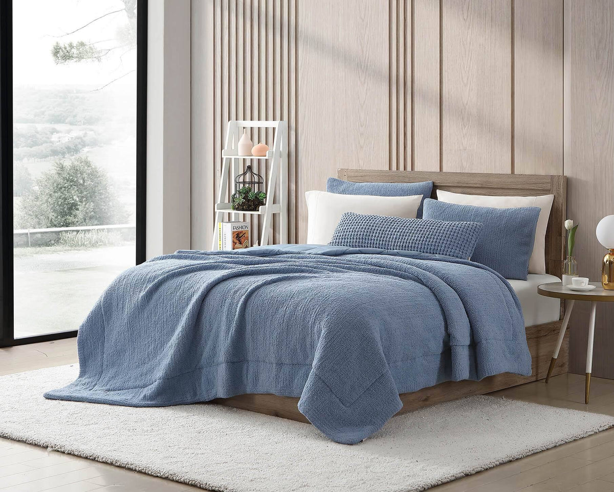 White King Comforter T649575
