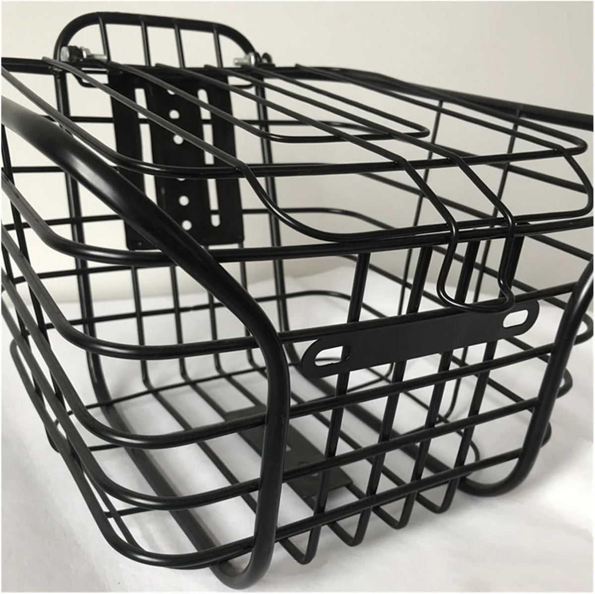 Large-Capacity Metal Bike Basket with Cover L4528