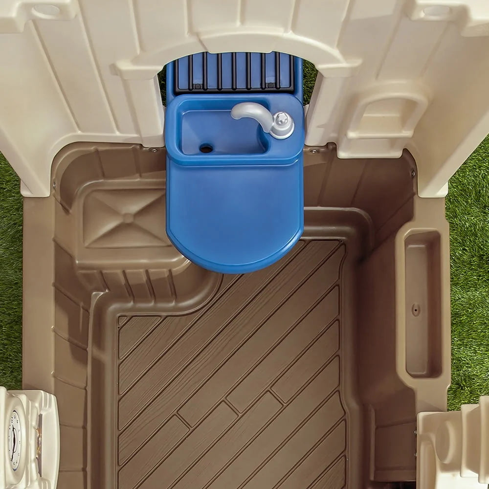 Brown Plastic Playhouse D7541