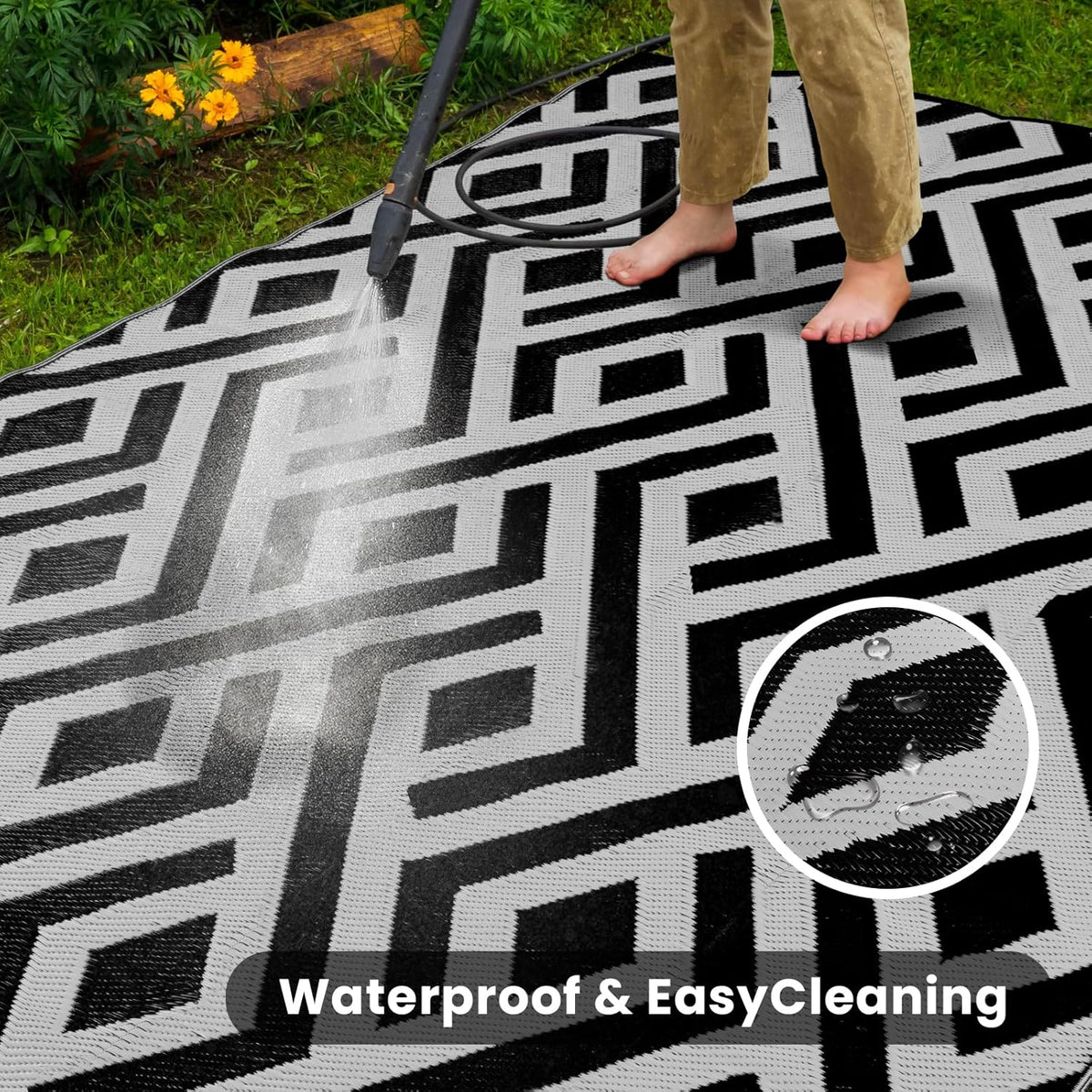 Black & Light Grey 8x10 Outdoor Plastic Straw Rug with Carry Bag O43230
