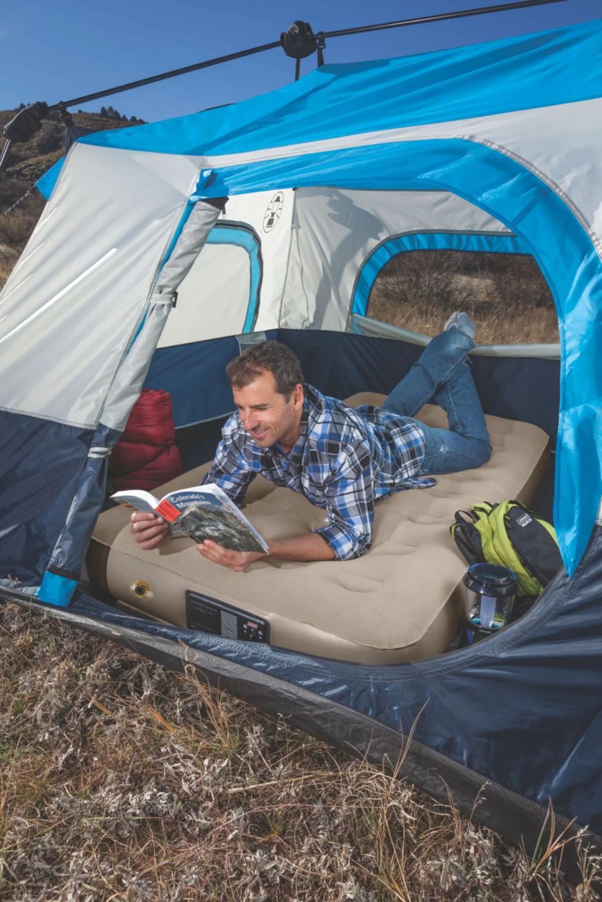 Twin Extra-High Airbed with Built-in Pump P6769