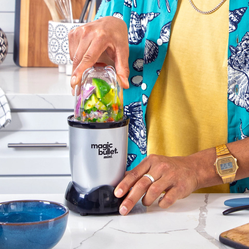 Silver/Black 14 oz. Compact Personal Blender D555517